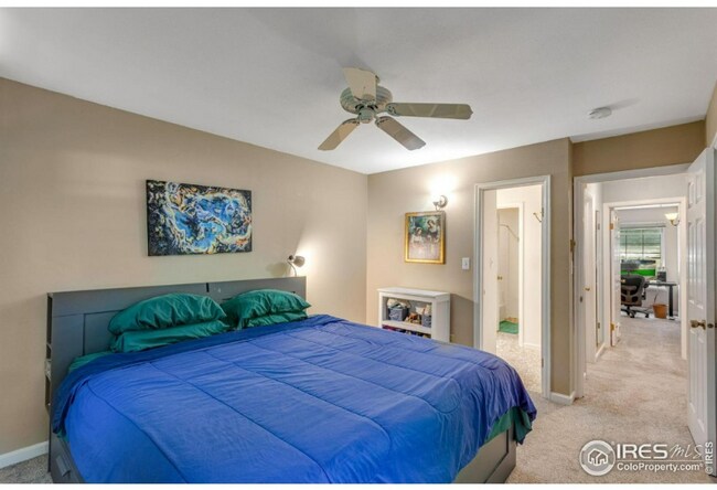 Foto del edificio - 1333 Village Park Ct