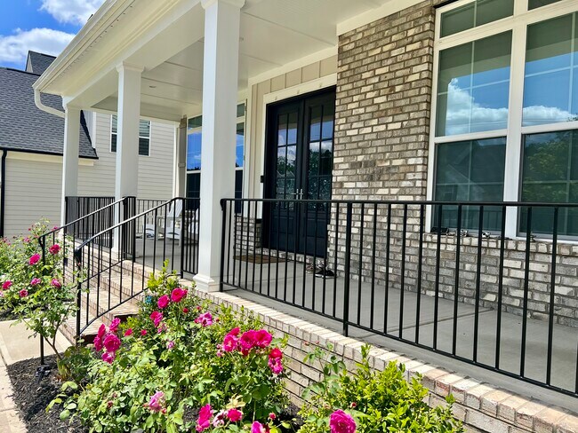 Foto del edificio - 1108 White Oak Creek Dr