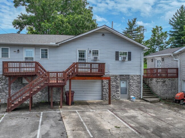 Building Photo - 302 Dobbins Pike