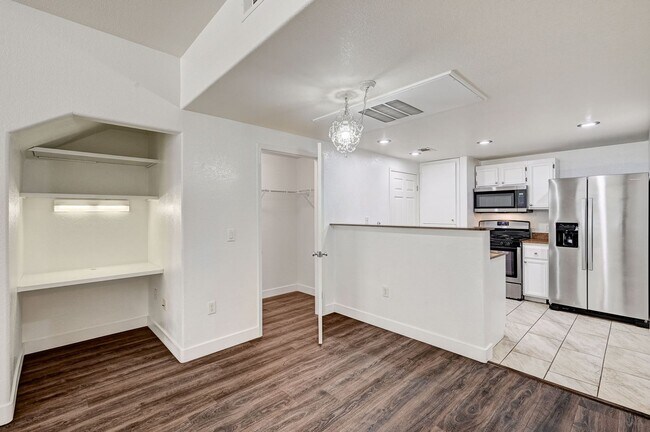 Foto del edificio - 10550 W Alexander Rd