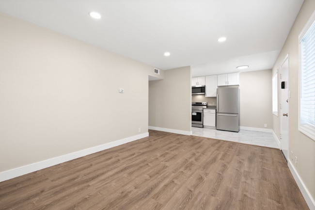 Building Photo - 2612 Santa Clara Ave