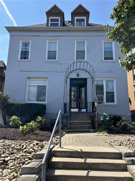 Building Photo - 310 Stratford Ave