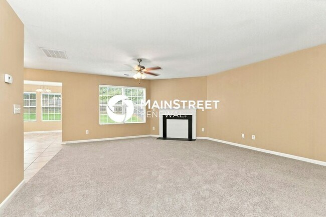 Building Photo - 3 Bedroom Pet-Friendly Home in Browns Summit, NC with Main Street Renewal