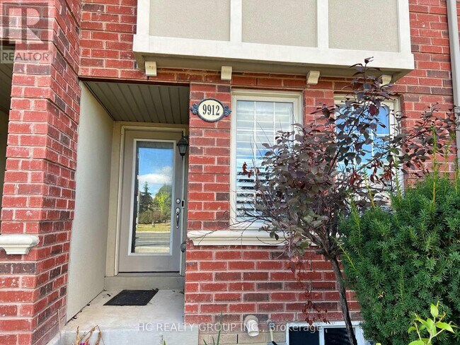 Photo du bâtiment - 9912 McCowan Rd