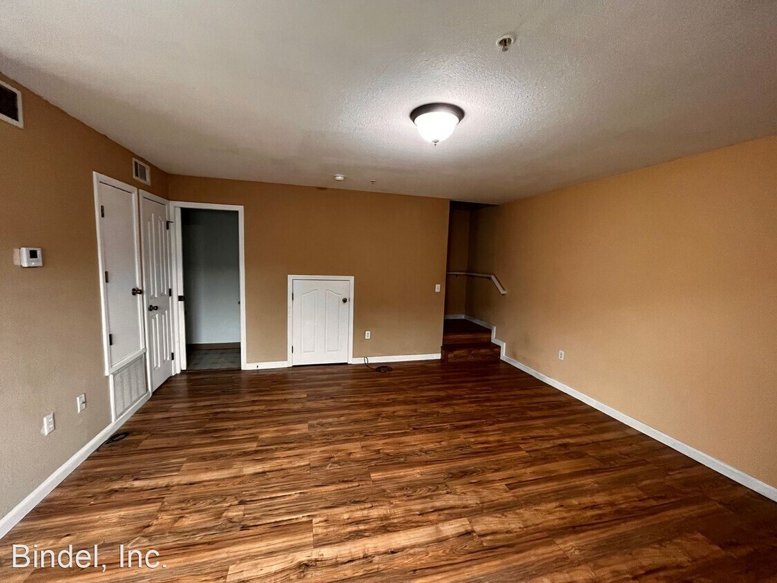 Primary Photo - 2 br, 1.5 bath House - 2945 Rainbow LN