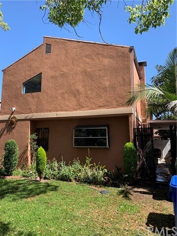 Primary Photo - 2165 W 31st St