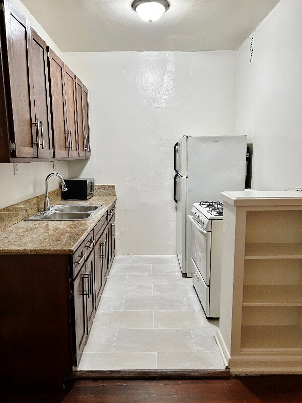 Foto del edificio - 1523 N McCadden Pl