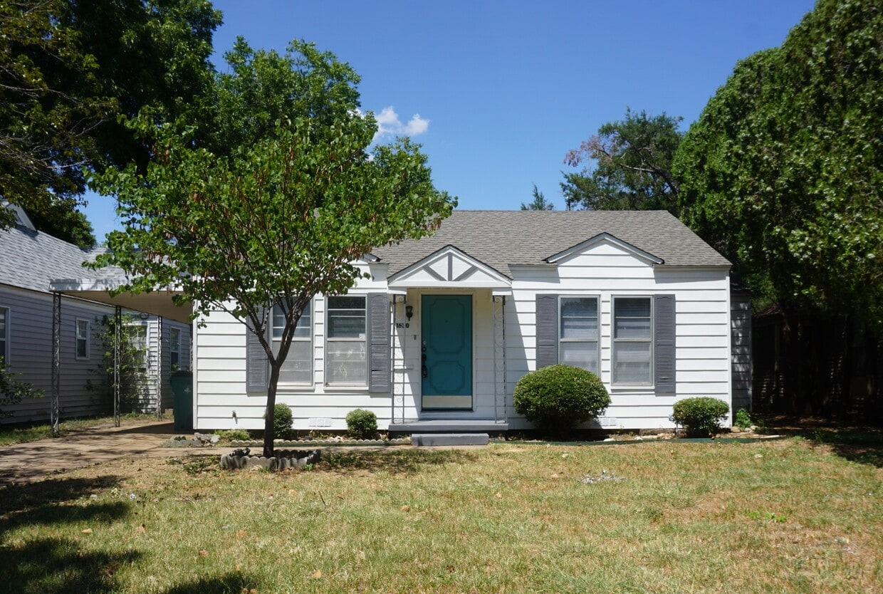 Primary Photo - 1630 Speedway Ave
