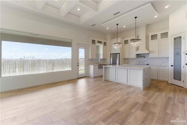 Foto del edificio - 607 Alameda St