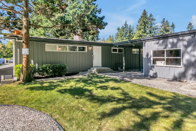 Building Photo - 625 108th Avenue Ct E