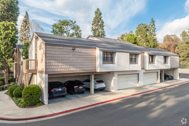 Building Photo - Quail Creek