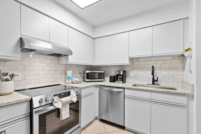 Foto del edificio - 920 W Lagoon Ave
