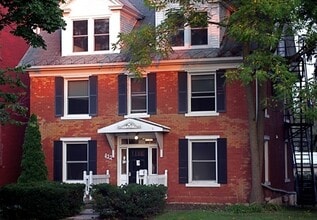 Building Photo - 622 W College Ave