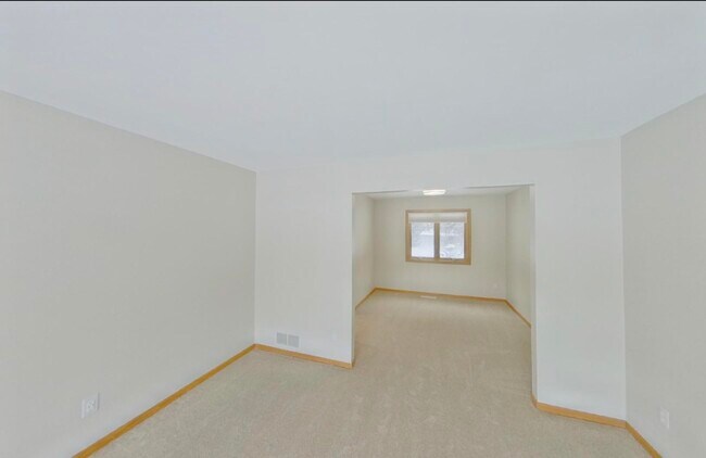 Foto del edificio - Move In Ready.