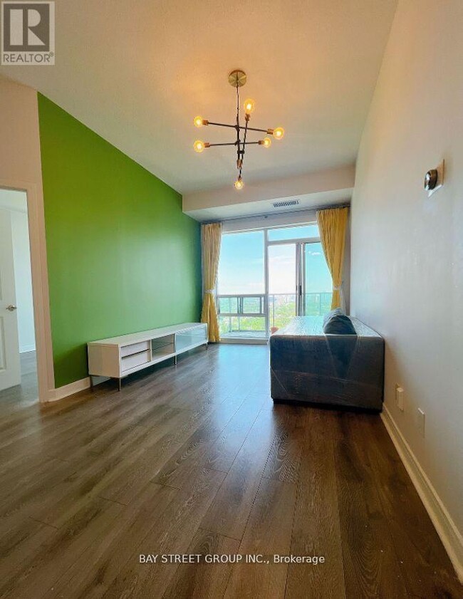 Photo du bâtiment - 35 Bales Ave