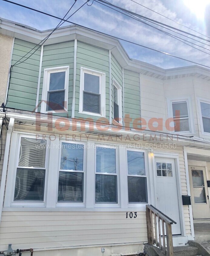 Primary Photo - 3 Bedroom 1.5 Bath Home in Linwood!