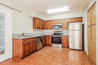 Building Photo - 6045-6S42 S 42nd St