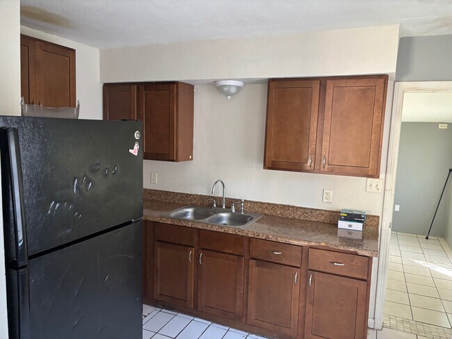 Foto del edificio - 2558 Congress St