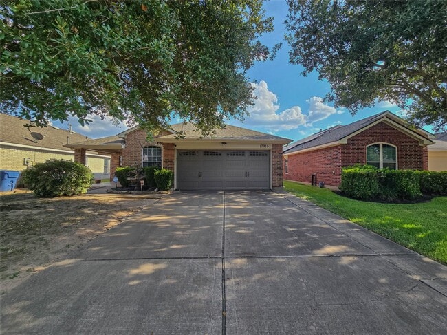 Building Photo - 17915 Landing Pines Trail