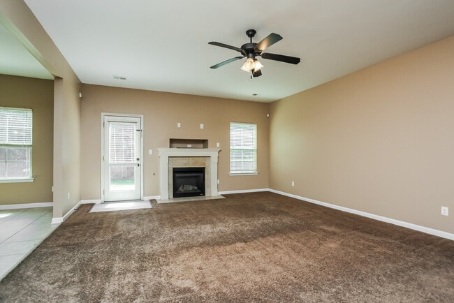 Building Photo - 6057 Vera Ln