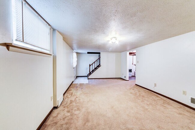 Building Photo - 125 Freeport St