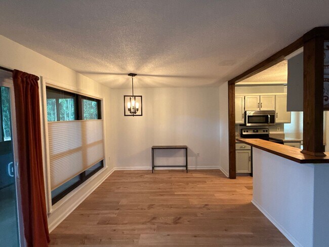Foto del edificio - 7201 Winery Ln