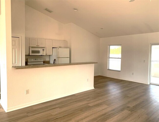 Building Photo - 12516 Willmington Blvd