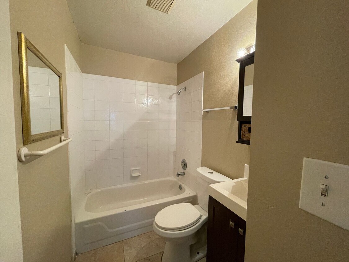 2989 Skyline Dr Unit 2, Evans, CO 80620 Room for Rent in Evans, CO