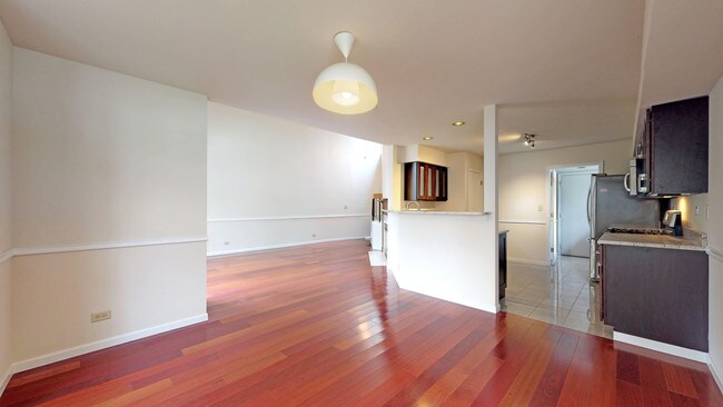 Building Photo - 1541 Club Dr