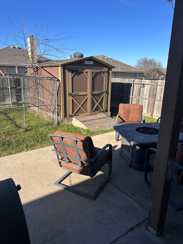 Building Photo - 608 Poncho Ln