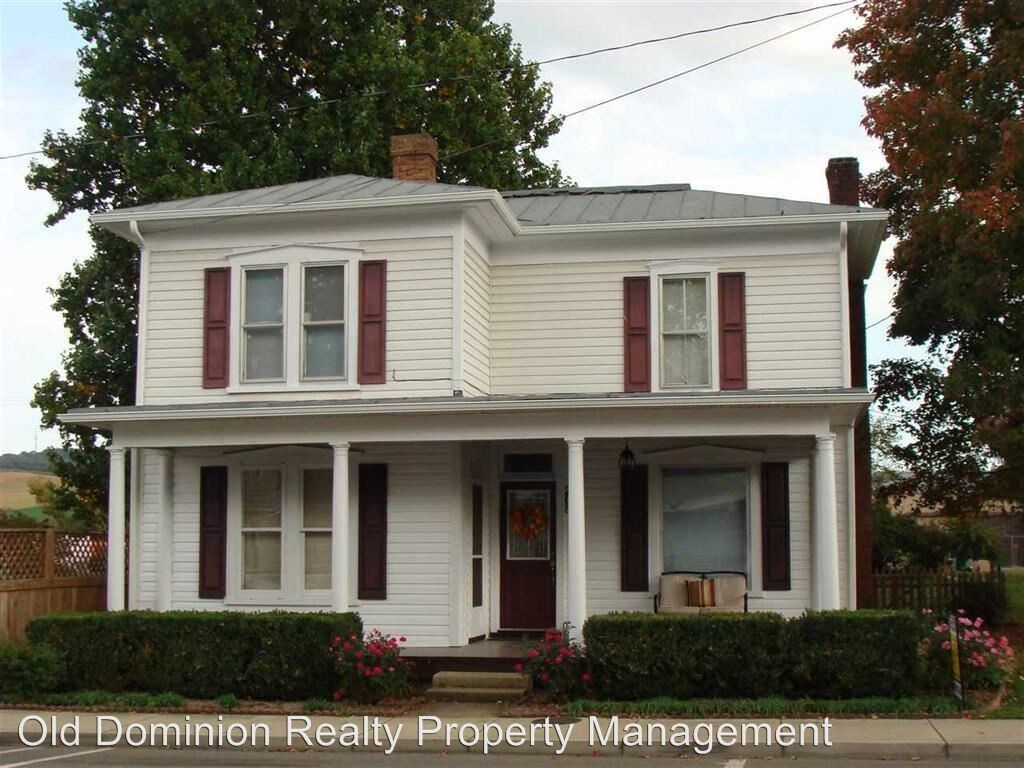 Primary Photo - 268 Main St