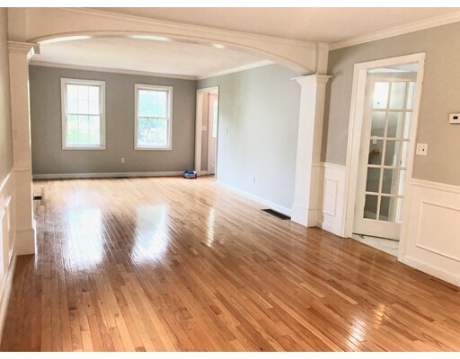 Building Photo - 36 Southwood Dr