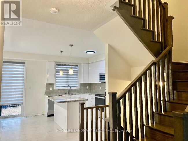 Building Photo - 13 Camino Real Dr
