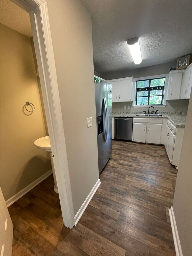 Building Photo - 3404 Doriswood Ct Antioch, TN 37013