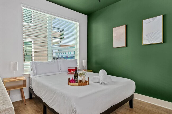 Foto del edificio - 2412 W Cypress St