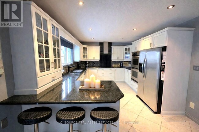 Building Photo - 644 Willow Wood Dr