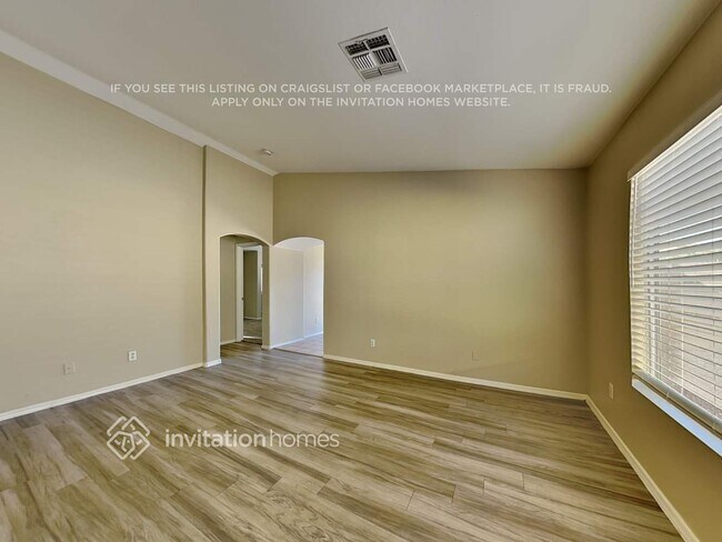 Foto del edificio - 12924 N Primrose St