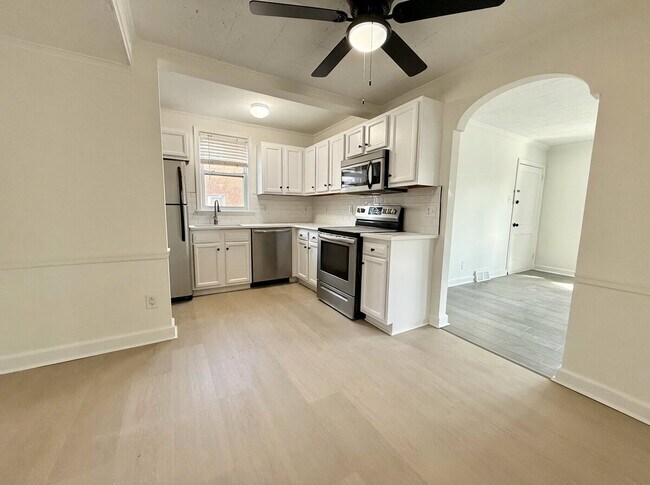 Foto del edificio - 658 Childs Ave