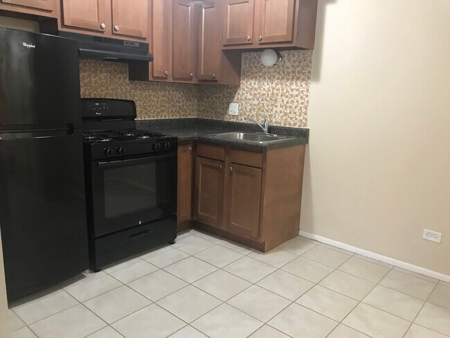Foto del edificio - 8512 W 87th St