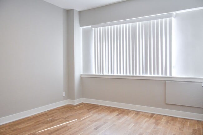 Building Photo - 3455 Rue Aylmer