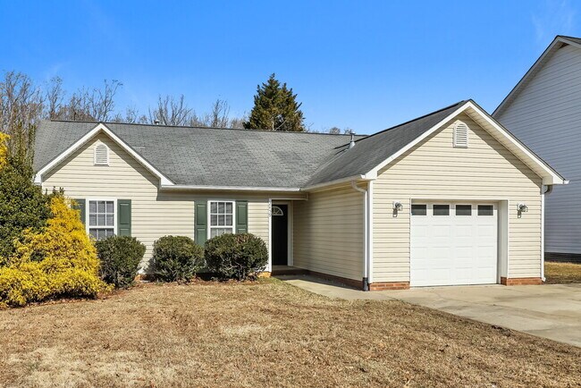 Foto del edificio - 2459 Joshua Ln