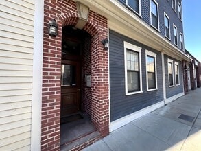 Building Photo - 410 E 3rd St