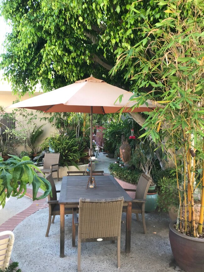 Foto del edificio - 905 California Ave