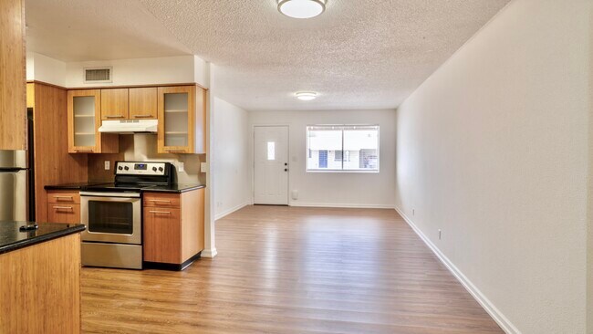 Foto del edificio - 1136 W 9th St