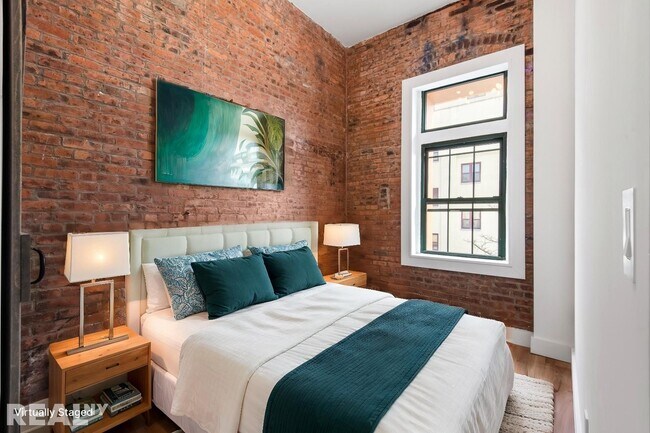 Foto del edificio - 16 Howard Ave