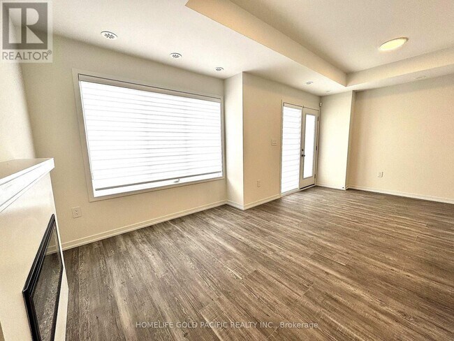 Photo du bâtiment - 28 Matawin Ln