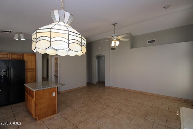 Building Photo - 56 E Kelly Ln