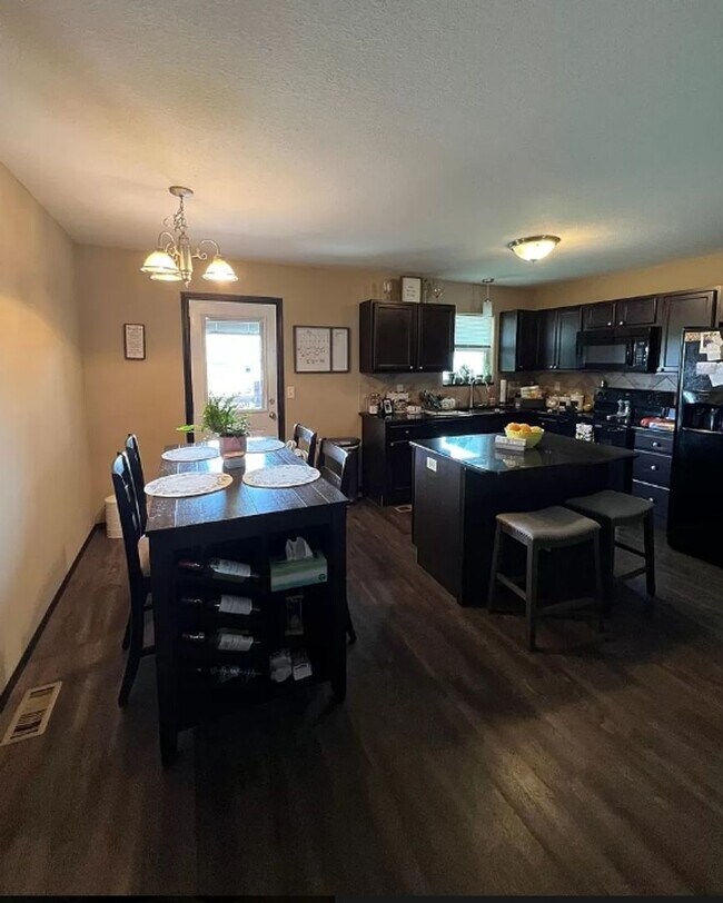 Building Photo - Large SE DUPLEX Pawnee and 127th -  locate...