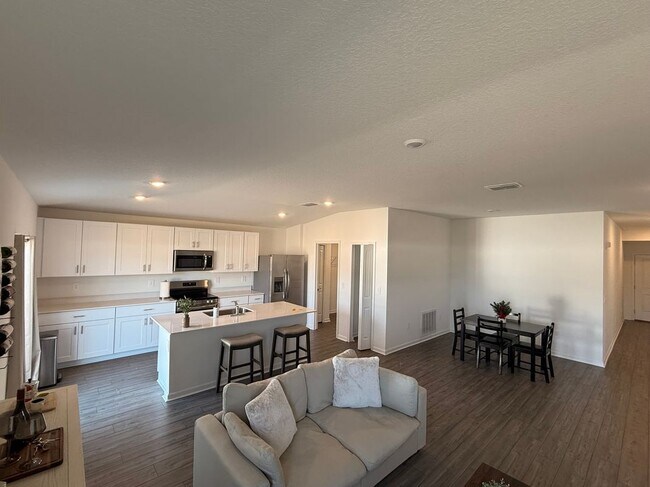 Foto del edificio - 4813 NW 11th St