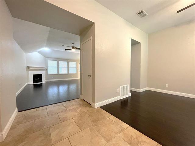 Foto del edificio - 1305 Hunter Ln